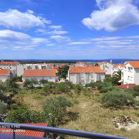 Sea La Vie! Apartment Novalja Bagian luar foto