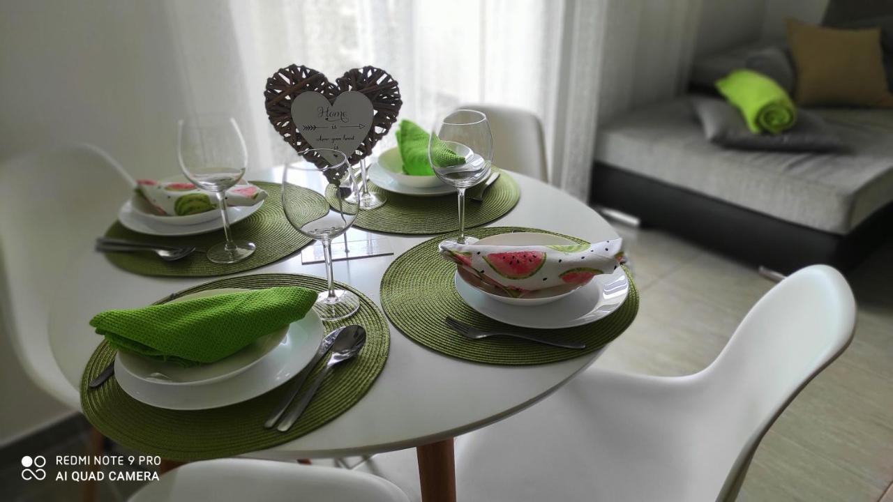 Sea La Vie! Apartment Novalja Bagian luar foto
