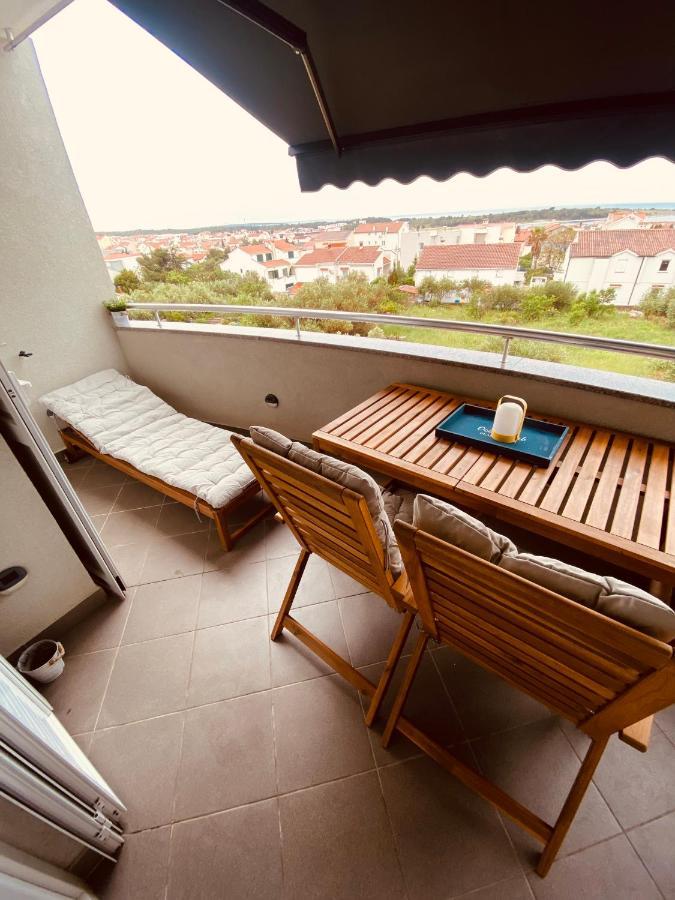 Sea La Vie! Apartment Novalja Bagian luar foto