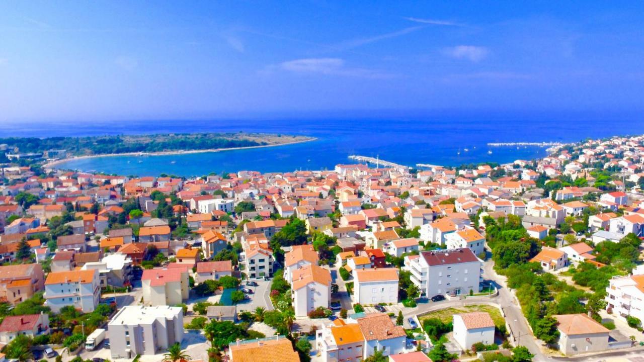 Sea La Vie! Apartment Novalja Bagian luar foto